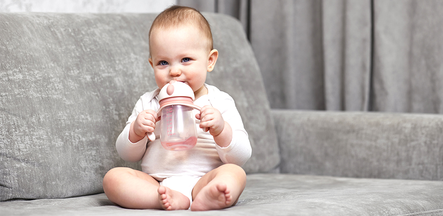 Elige el vaso adecuado para tu bebé: Cuidando su transición hacia la  independencia - F+ Blog