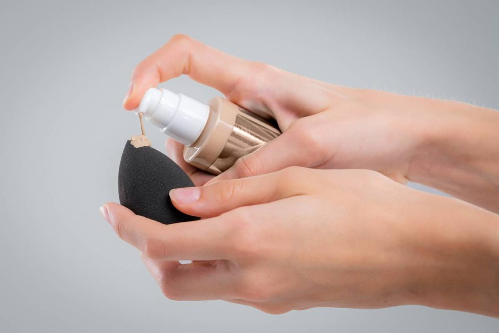 maquillaje compacto o fluido